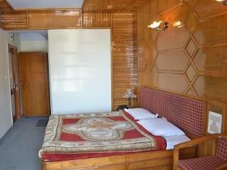 Radha Continental Hotel Nainital Exterior photo